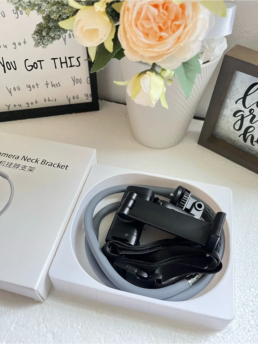 Welinspift Gray Cellphone/Camera Neck Bracket - Hands-Free Mount